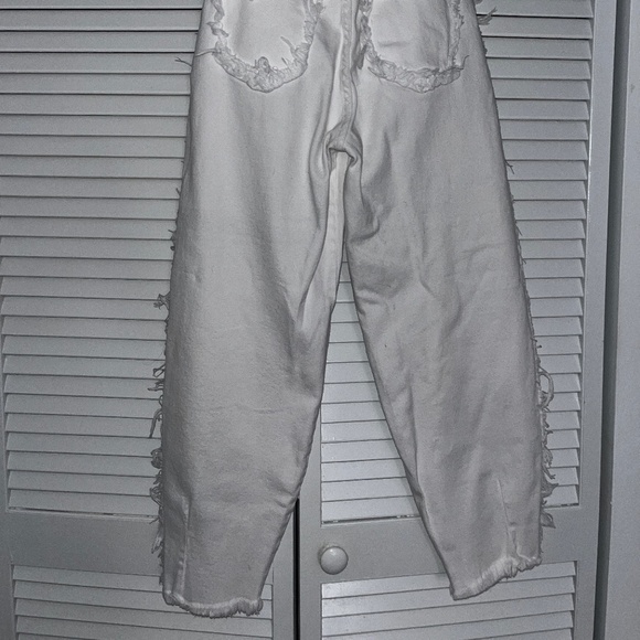 White Distressed Pleated Jeans - Picture 5 of 6